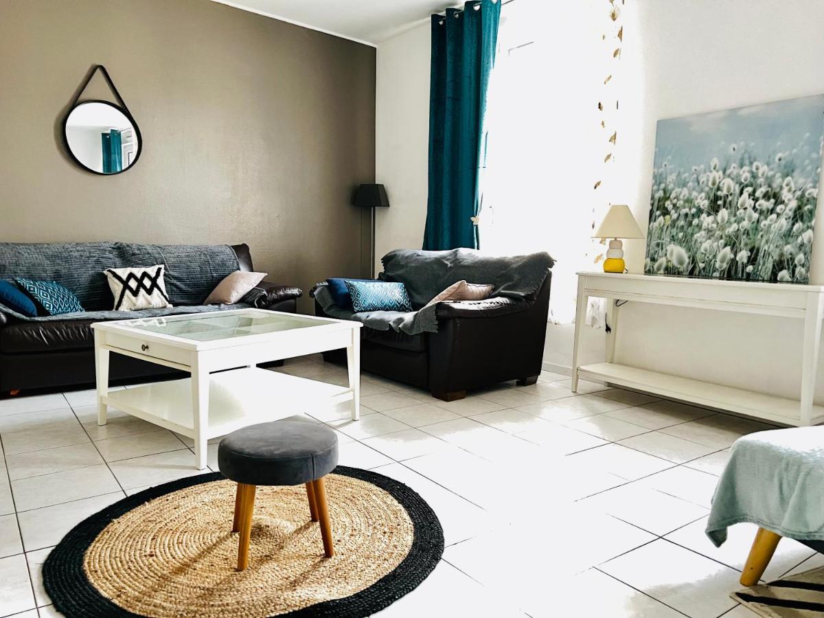 La Plume Wifi Parking Un-Sejour-A-Part Apartment Clouange Bagian luar foto