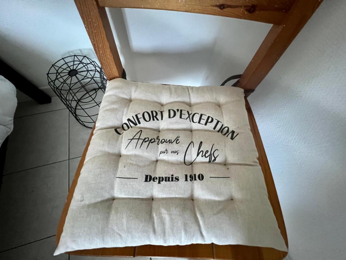 La Plume Wifi Parking Un-Sejour-A-Part Apartment Clouange Bagian luar foto