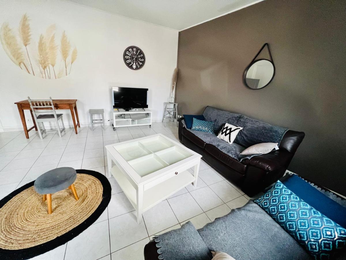 La Plume Wifi Parking Un-Sejour-A-Part Apartment Clouange Bagian luar foto