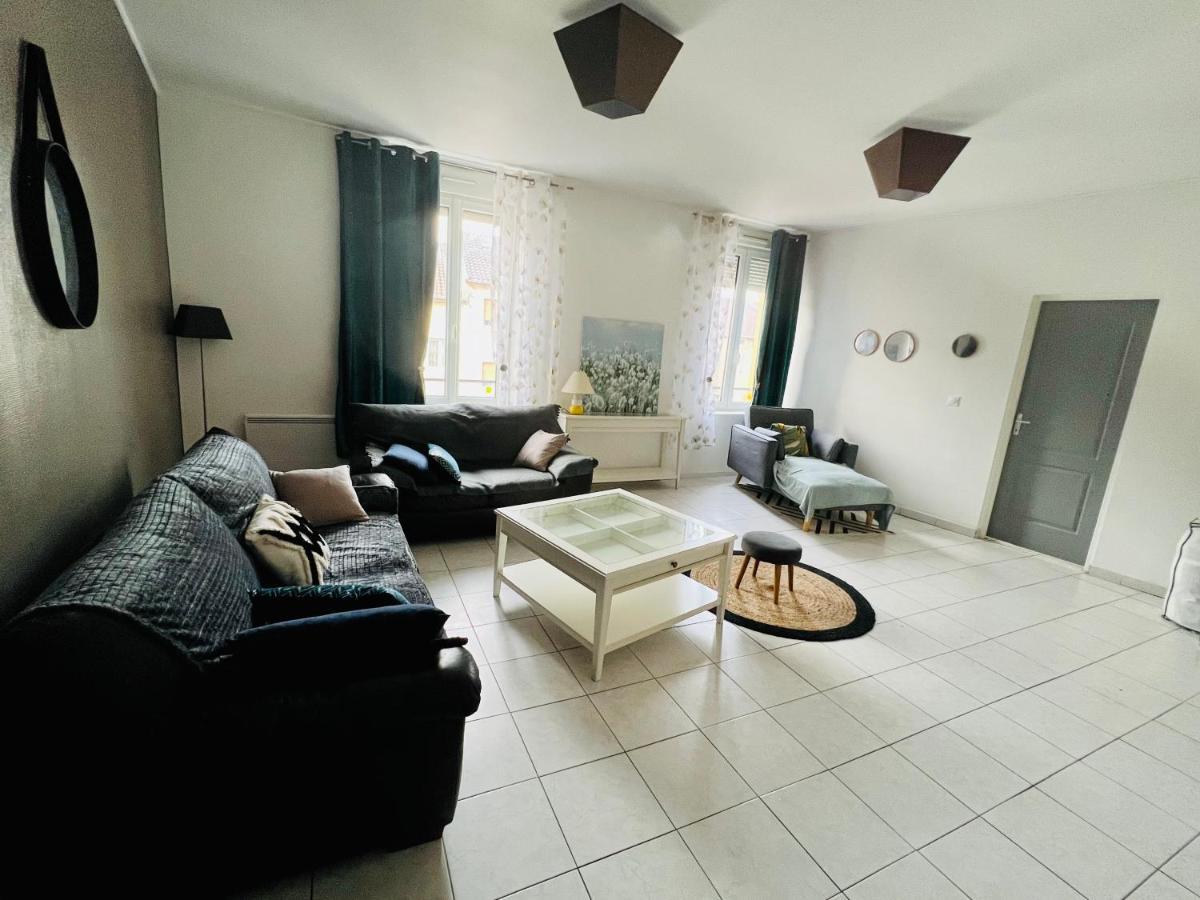 La Plume Wifi Parking Un-Sejour-A-Part Apartment Clouange Bagian luar foto