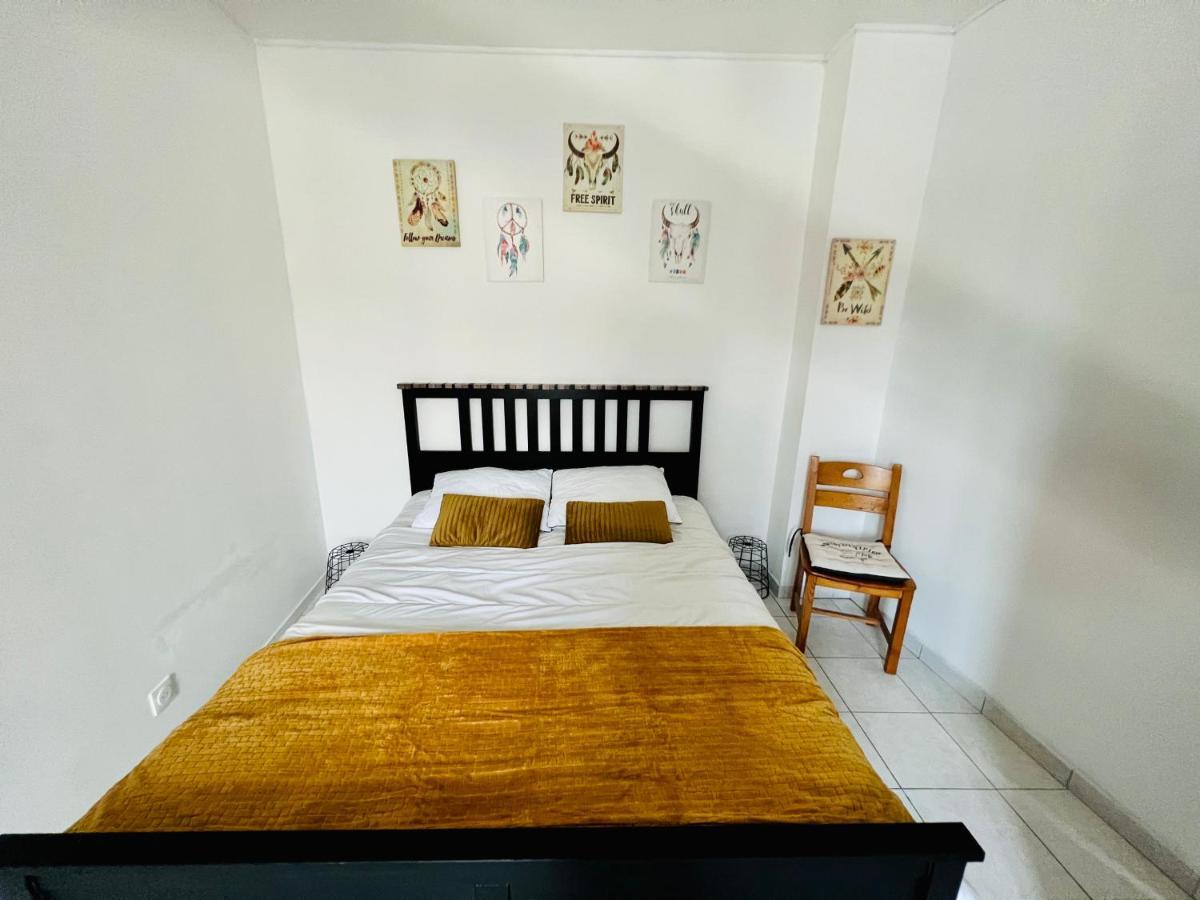 La Plume Wifi Parking Un-Sejour-A-Part Apartment Clouange Bagian luar foto
